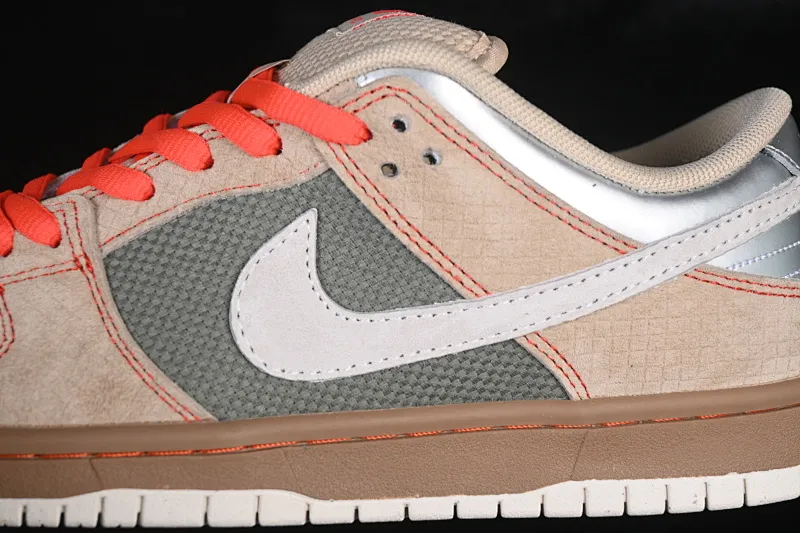 All categories Nk SB Dunk series Nk SB Dunk Low low-top sneakers Nike SB Dunk Low low-top casual sneakers IB6206-701